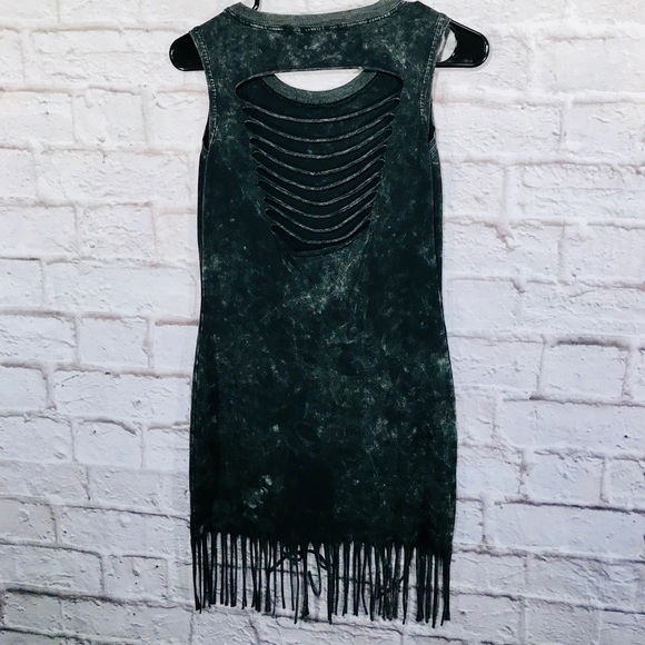 Rock & Republic ripped T. With fringe. EUC - Picture 3 of 6